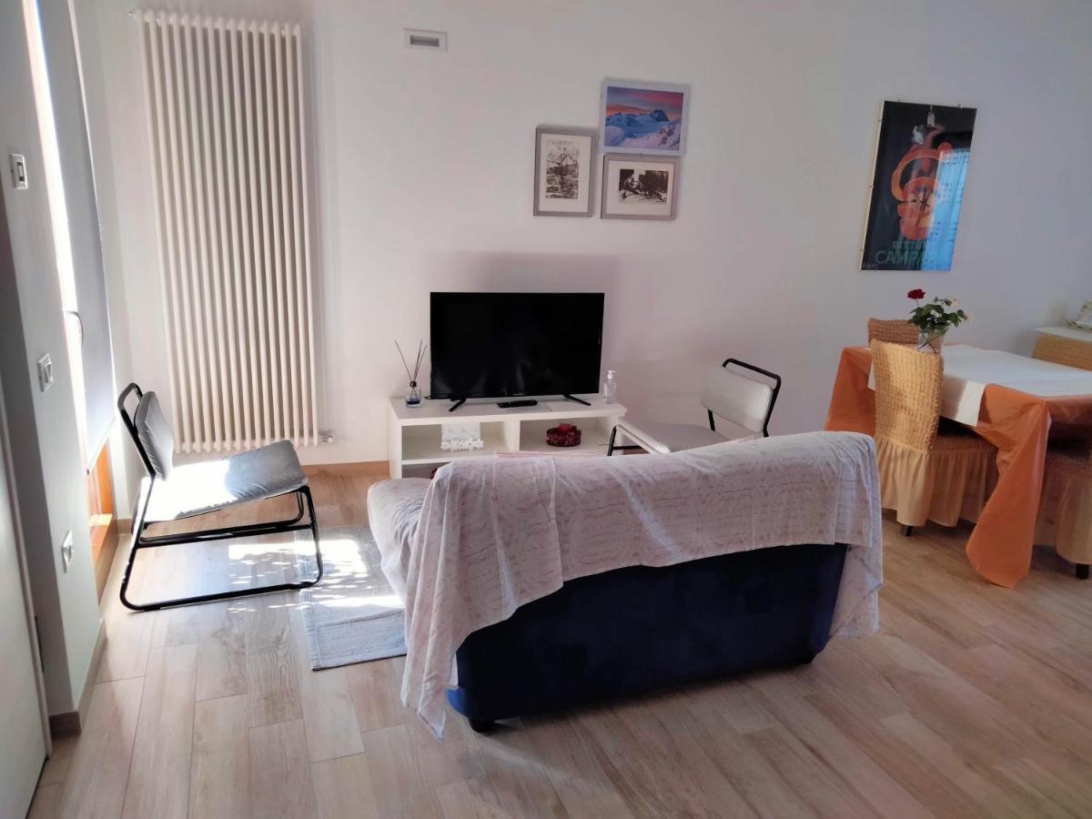 B&B La Casa Di Giuliana Cermignano Eksteriør billede